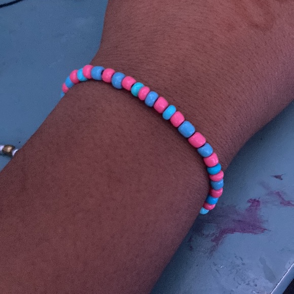 cute aesthetic seed bead bracelet. - Picture 2 of 2